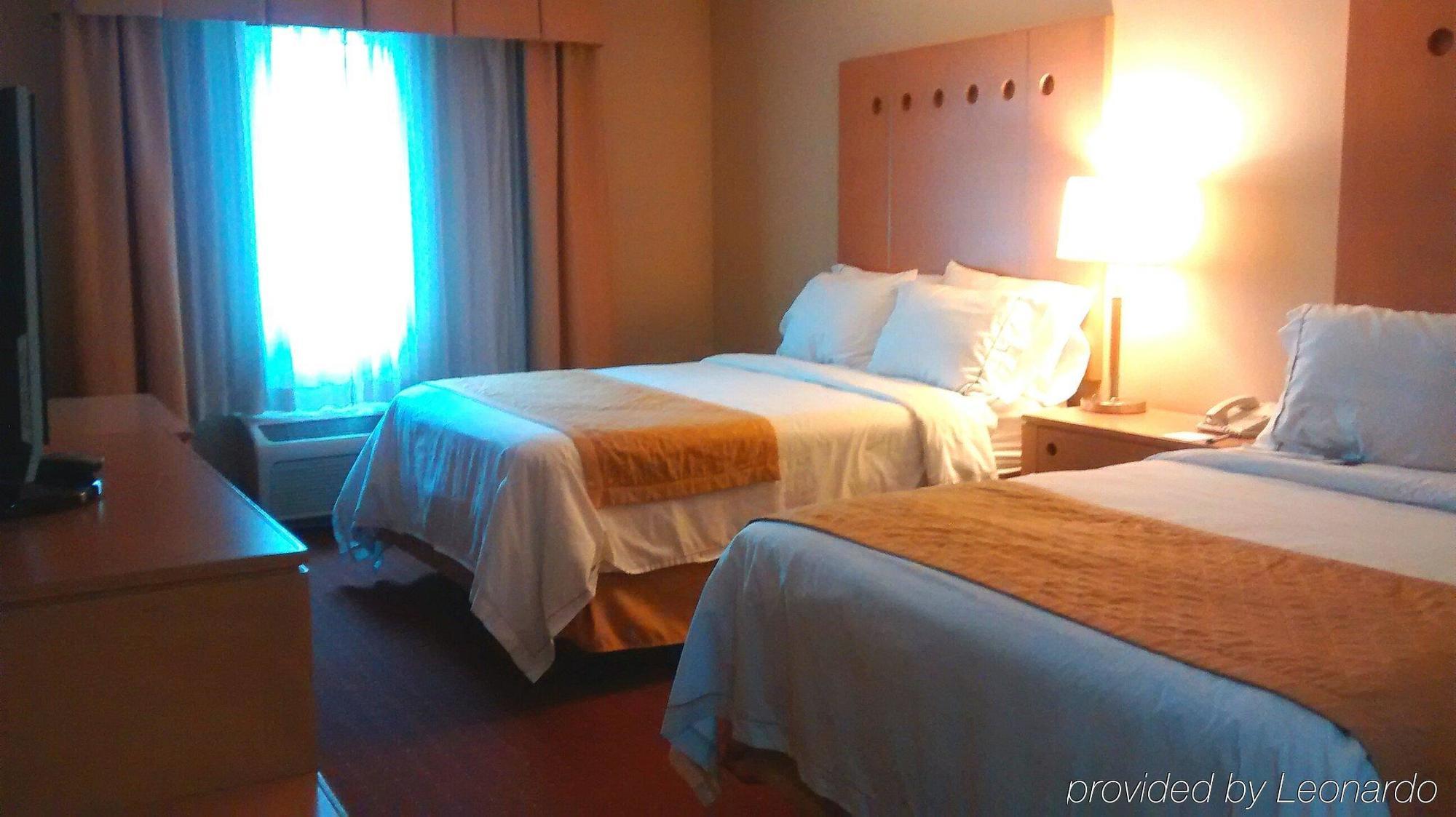 Holiday Inn Express Saltillo Zona Aeropuerto By Ihg Bagian luar foto