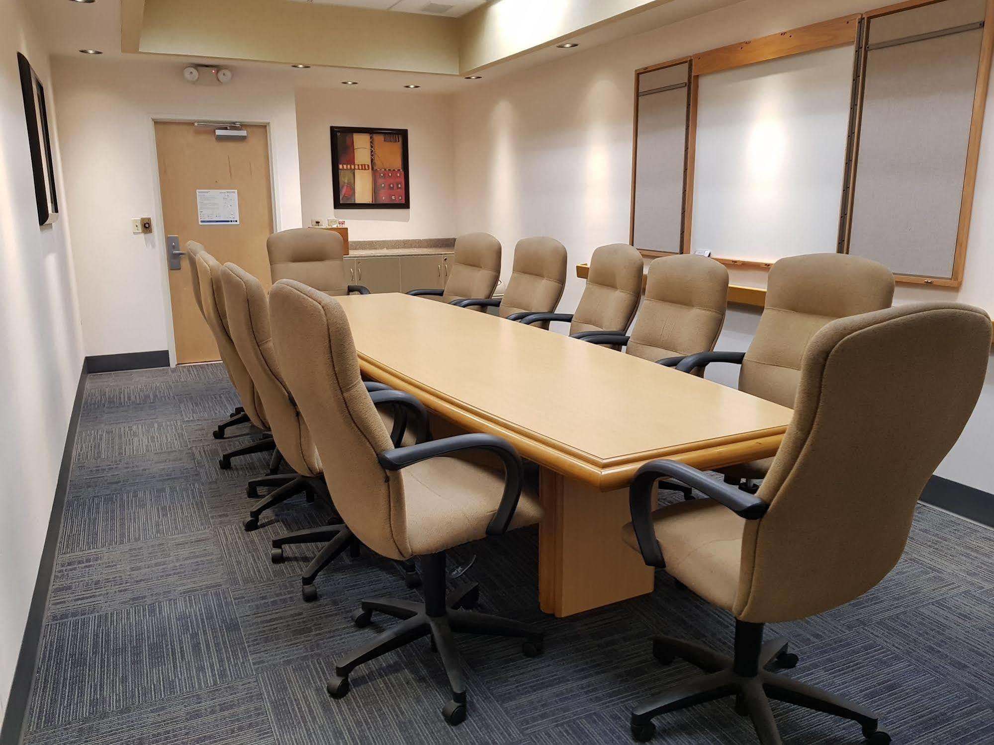 Holiday Inn Express Saltillo Zona Aeropuerto By Ihg Bagian luar foto